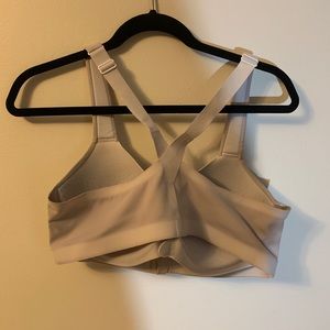 VICTORIA SPORT BRA 38D